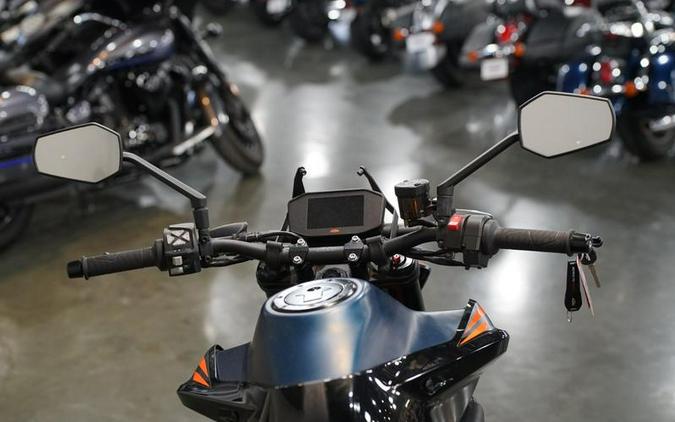 2022 KTM 890 Duke GP