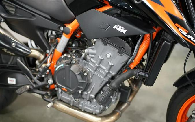 2022 KTM 890 Duke GP