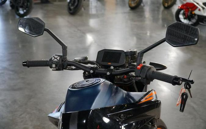 2022 KTM 890 Duke GP