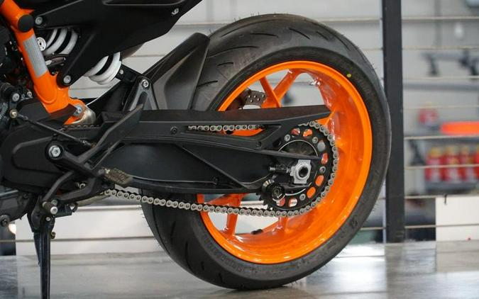 2022 KTM 890 Duke GP