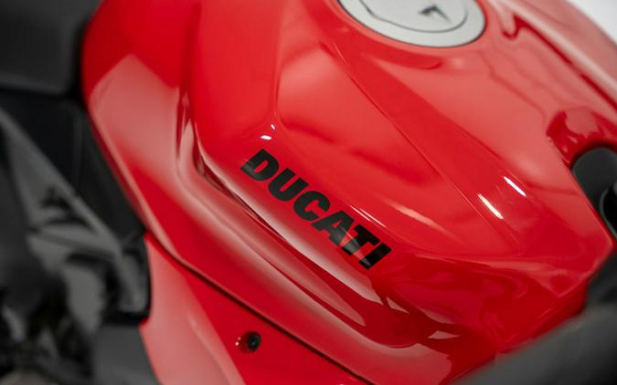 2025 Ducati Streetfighter V2 Red