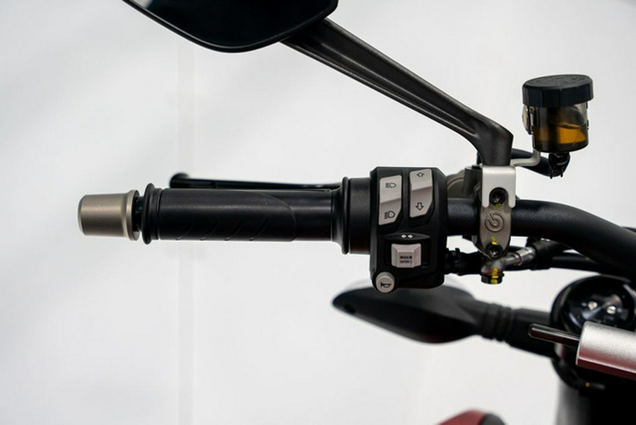 2025 Ducati Streetfighter V2 Red