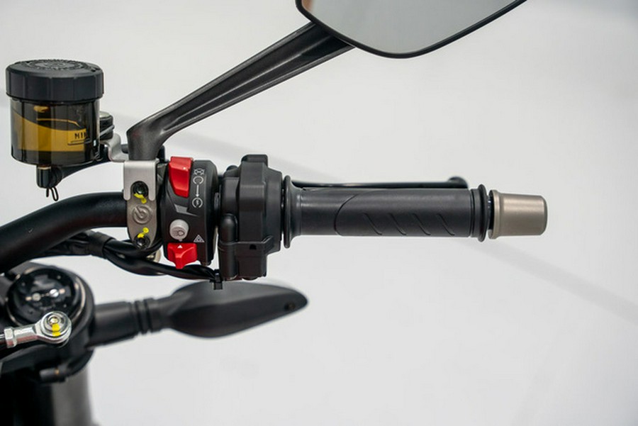 2025 Ducati Streetfighter V2 Red