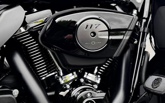 2025 Harley-Davidson® Street Glide® Ultra Mystic Shift - Black Finish