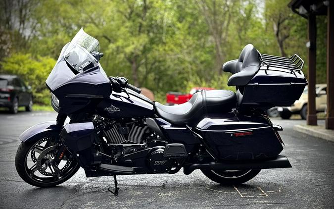 2025 Harley-Davidson® Street Glide® Ultra Mystic Shift - Black Finish