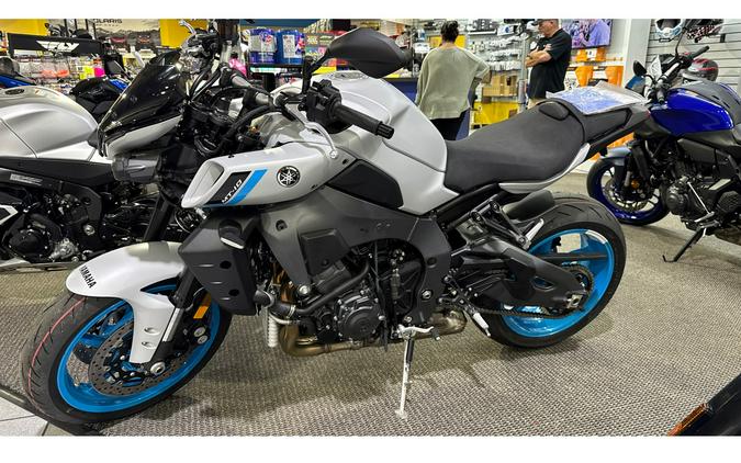 2025 Yamaha MT 10