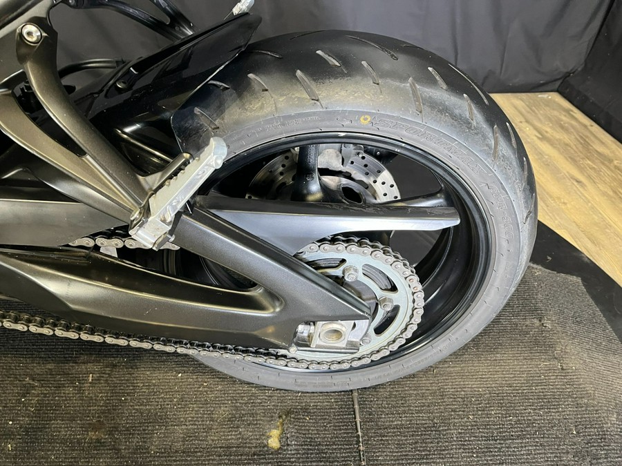 2013 Yamaha Motor Corp., USA FZ8