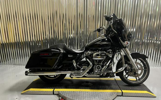 2017 Harley-Davidson FLHXS - Street Glide Special