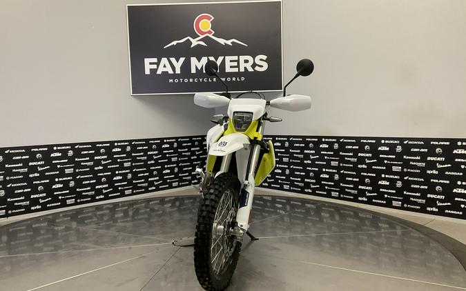 2027 HUSQVARNA 701 ENDURO - 040238Q
