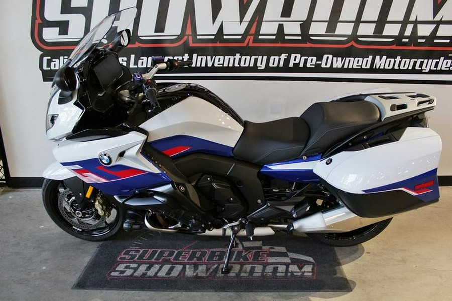 2022 BMW K 1600 GT Light White/Racing Blue Metallic/Racing Red