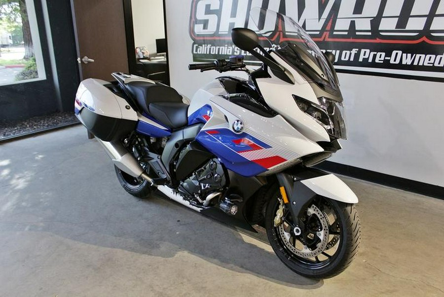 2022 BMW K 1600 GT Light White/Racing Blue Metallic/Racing Red