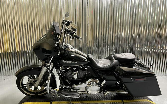 2017 Harley-Davidson FLHXS - Street Glide Special