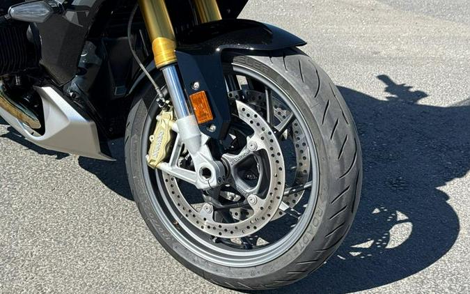 2023 BMW R1250RS