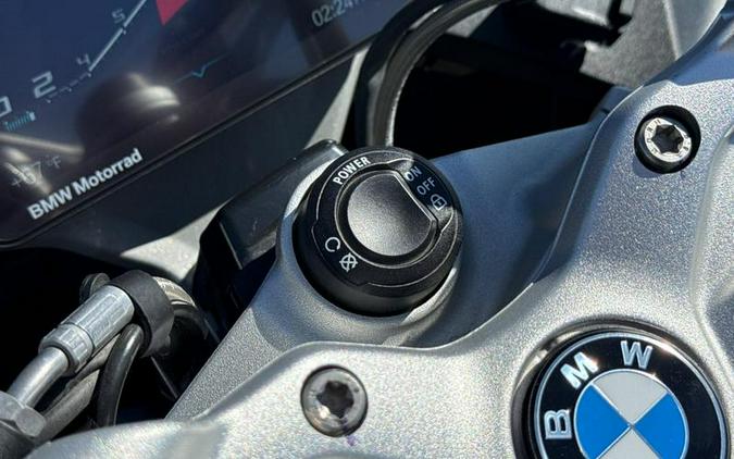2023 BMW R1250RS