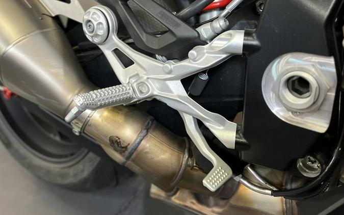 2022 BMW S 1000 RR Light White Racing Blue Racing Red