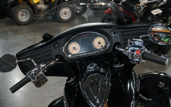 2016 Indian Roadmaster Thunder Black