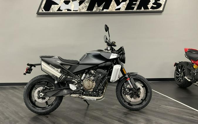 2025 HUSQVARNA SVARTPILEN 801 - 040110Q