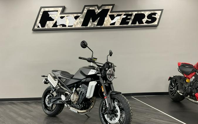 2025 HUSQVARNA SVARTPILEN 801 - 040110Q