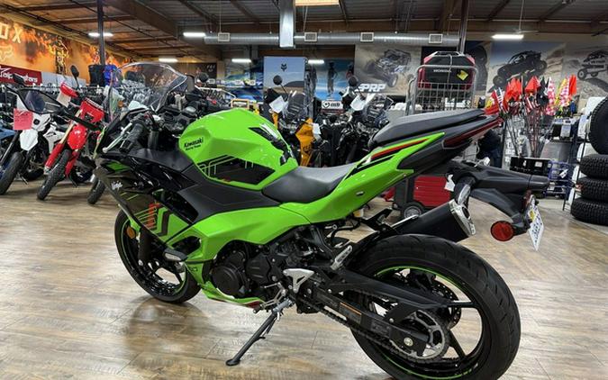 2024 Kawasaki Ninja 500 KRT Edition SE ABS