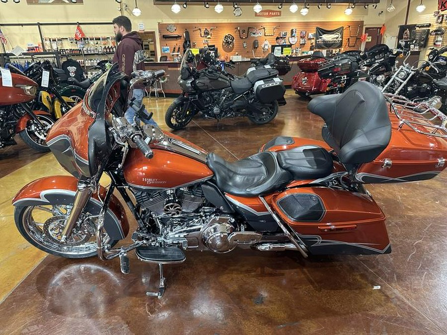 2014 Harley-Davidson® FLHX - Street Glide®