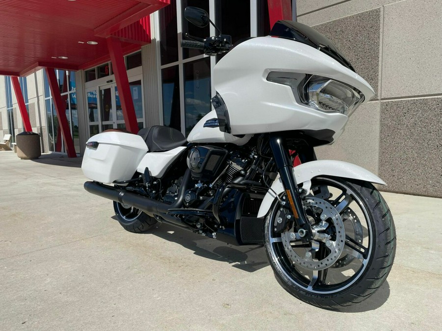 FLTRX 2024 Road Glide™