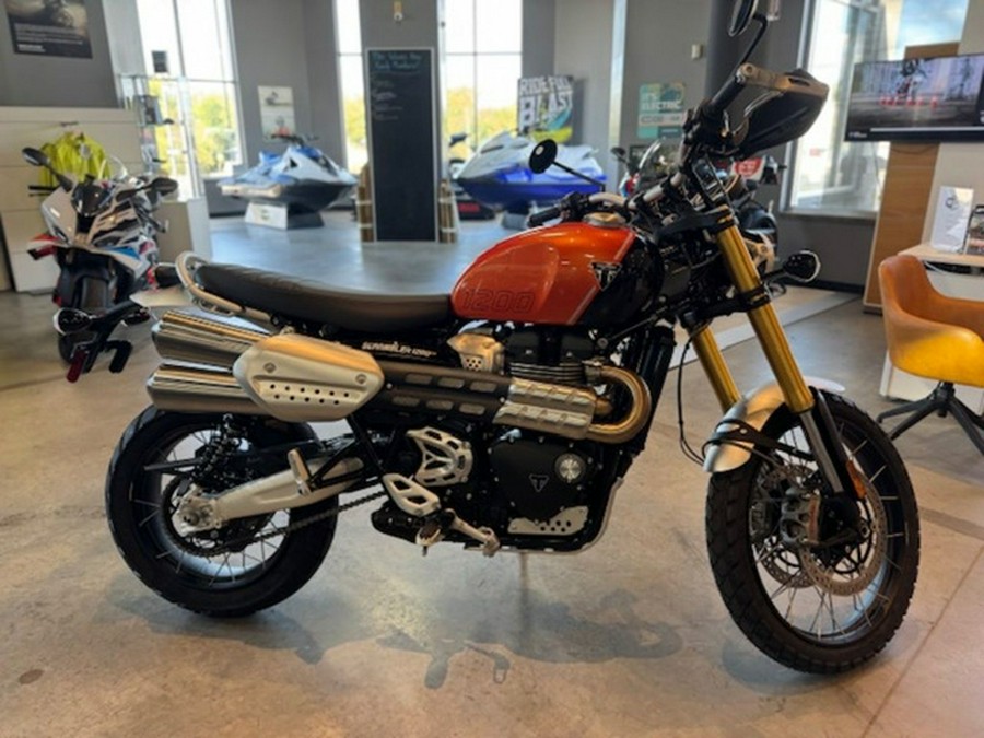 2025 Triumph Scrambler 1200 XE