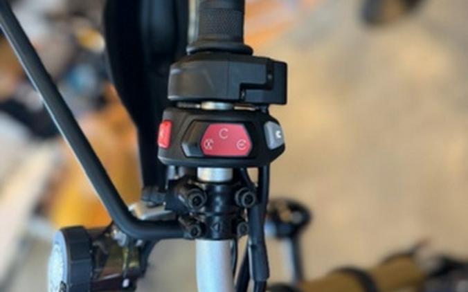 2025 Triumph Scrambler 1200 XE