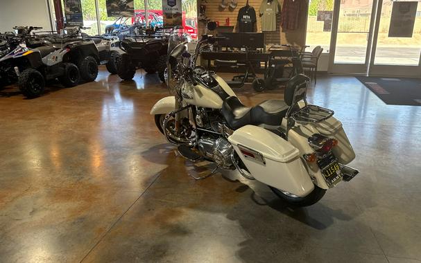 2014 Harley-Davidson® DYNA SWITCHBACK