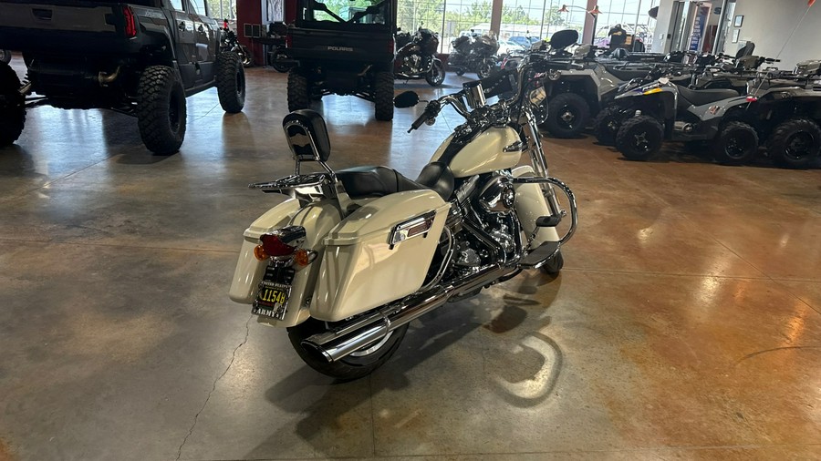 2014 DYNA SWITCHBACK - Harley-Davidson®