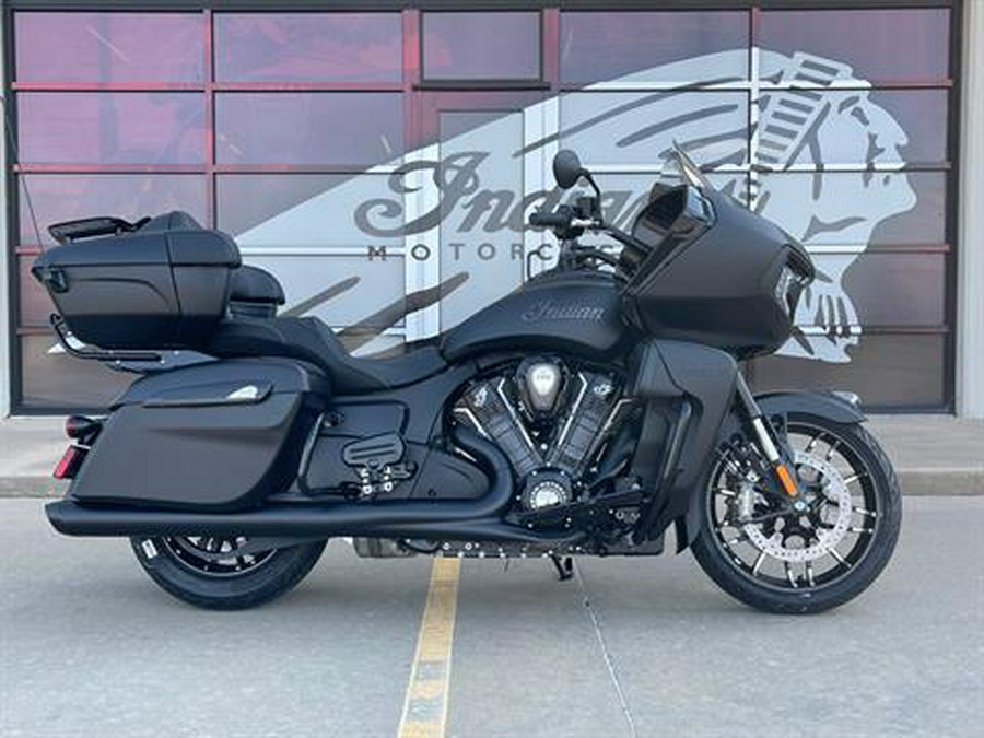 2024 Indian Motorcycle Pursuit® Dark Horse® with PowerBand Audio Package