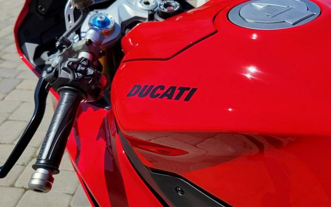 2026 Ducati Panigale V2 S