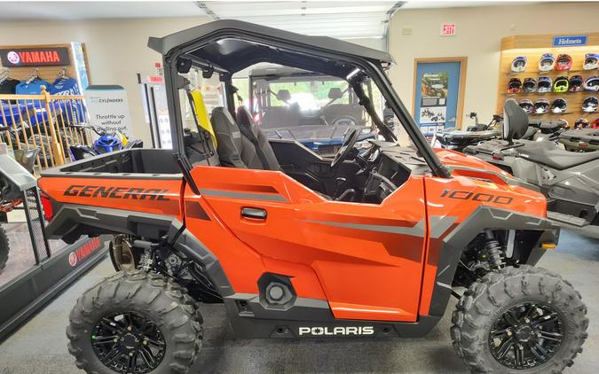 2024 Polaris Industries Polaris General 1000 Premium, Includes roof, front & rear windshields and winchld