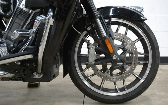 2022 Indian Pursuit Limited With Premium Package Black Metalli