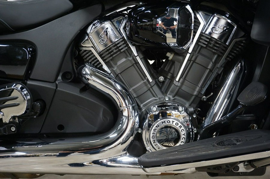 2022 Indian Pursuit Limited With Premium Package Black Metalli