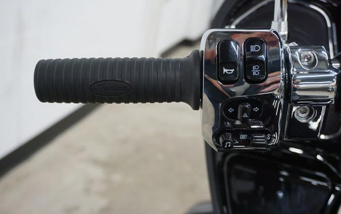 2022 Indian Pursuit Limited With Premium Package Black Metalli