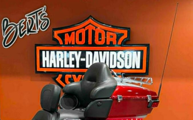 2019 Harley-Davidson® FLHTCUTG - Tri Glide® Ultra