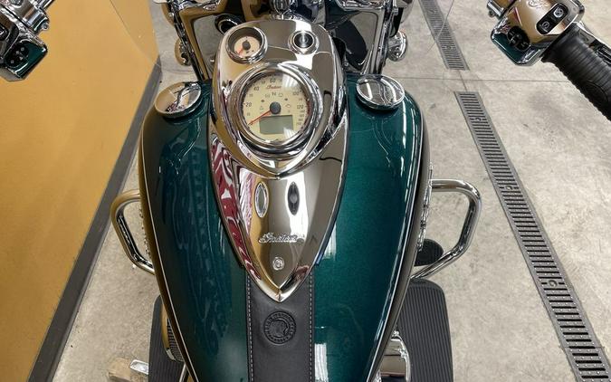 2019 Indian Motorcycle® Springfield® Metallic Jade / Thunder Black