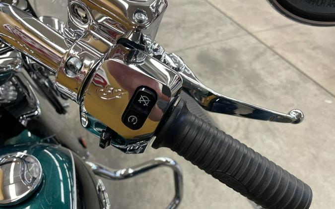 2019 Indian Motorcycle® Springfield® Metallic Jade / Thunder Black