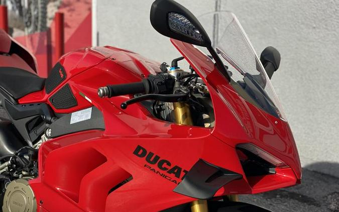 2022 Ducati Panigale V4 S Ducati Red