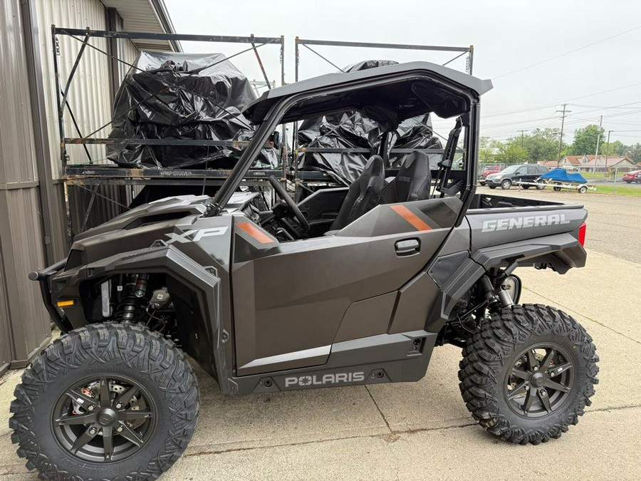 2026 Polaris GENERAL XP 1000 ULTIMATE - SUPER GRAPHITE