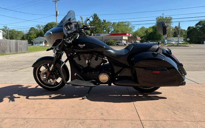 2014 Victory Cross Country 8-Ball®