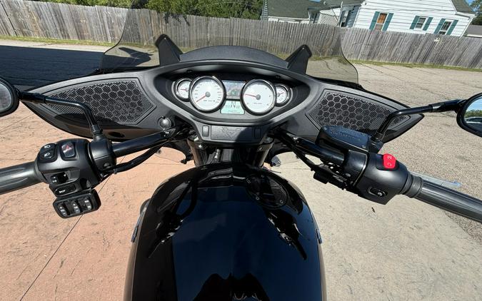 2014 Victory Cross Country 8-Ball®