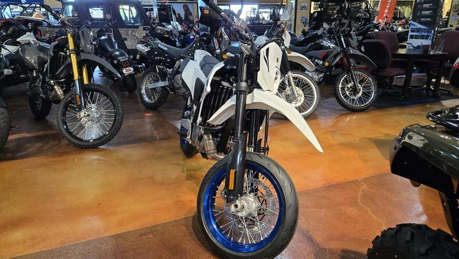 2025 Suzuki DR-Z4SM