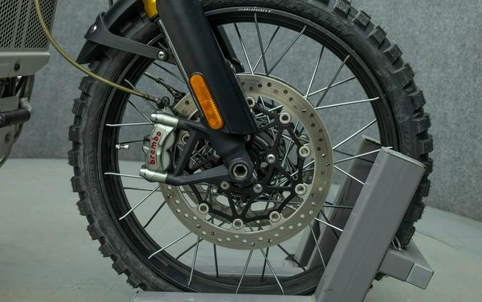 2019 TRIUMPH SCRAMBLER 1200 XE SHOWCASE