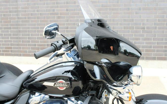 2023 Harley-Davidson® FLHTCUTG - Tri Glide® Ultra