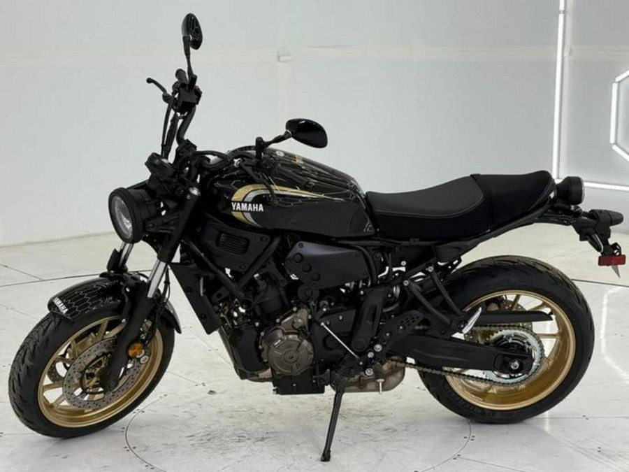 2025 Yamaha XSR700