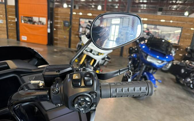 FLTRX 2025 Road Glide™