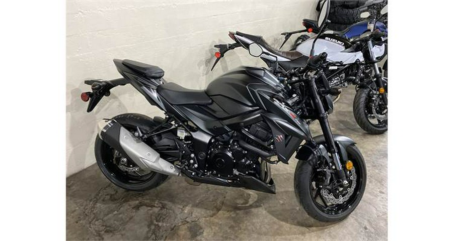 2020 Suzuki GSX-S750M0