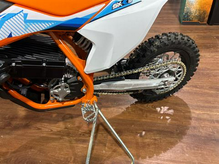 2024 KTM SX-E 3