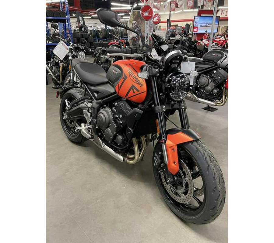 2023 Triumph Trident 660 Matte Baja Orange / Matte Storm Grey